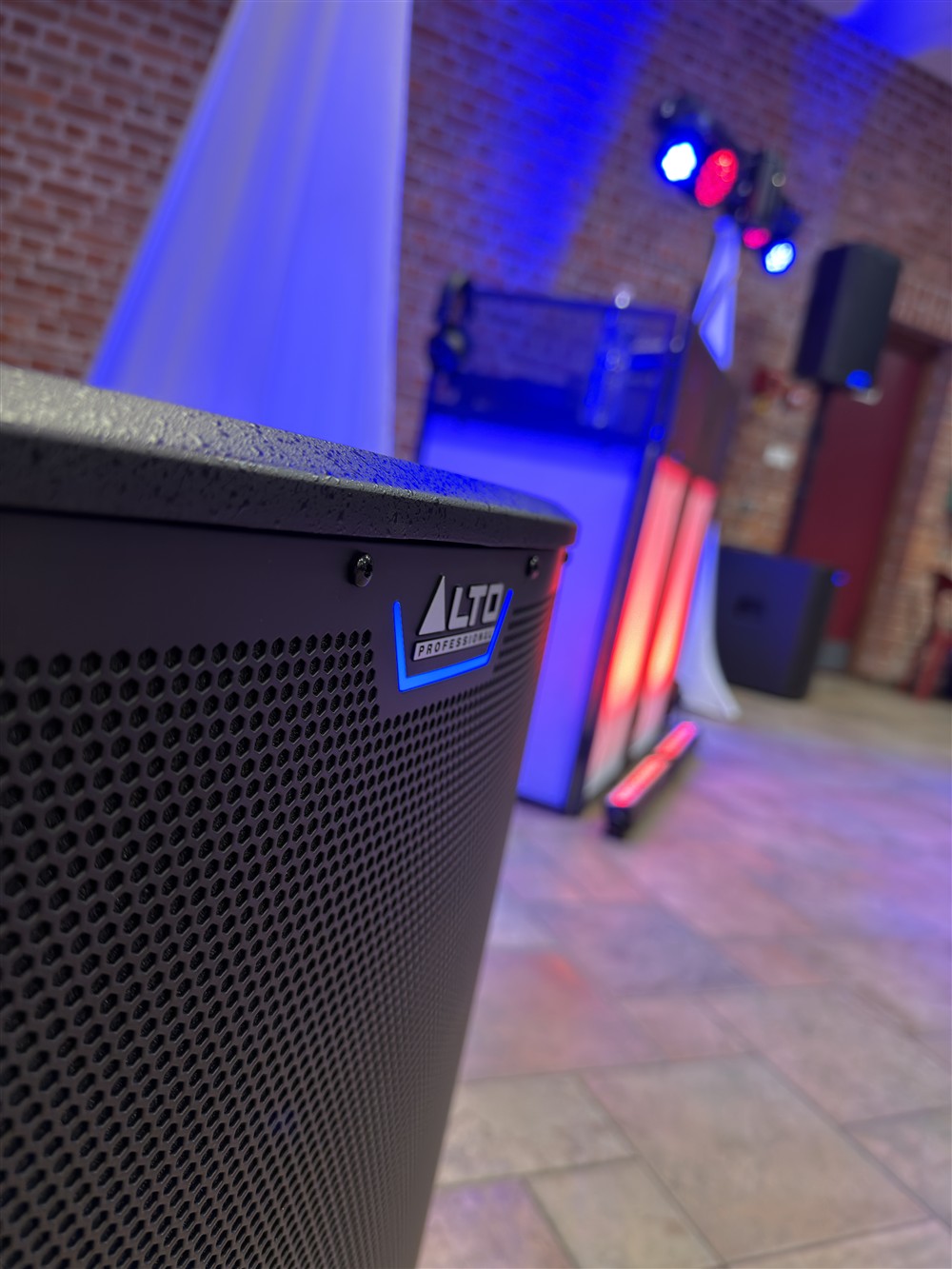 Animation DJ anniversaire avec ambiance festive et son professionnel